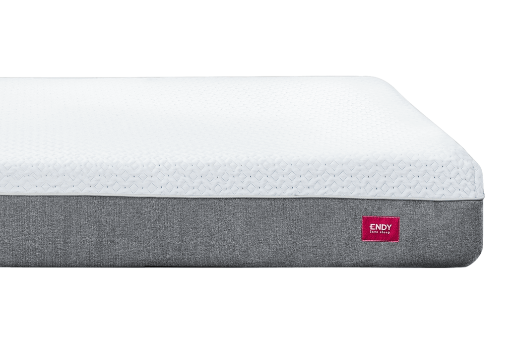 Image of the logo at the front of the Endy mattress.