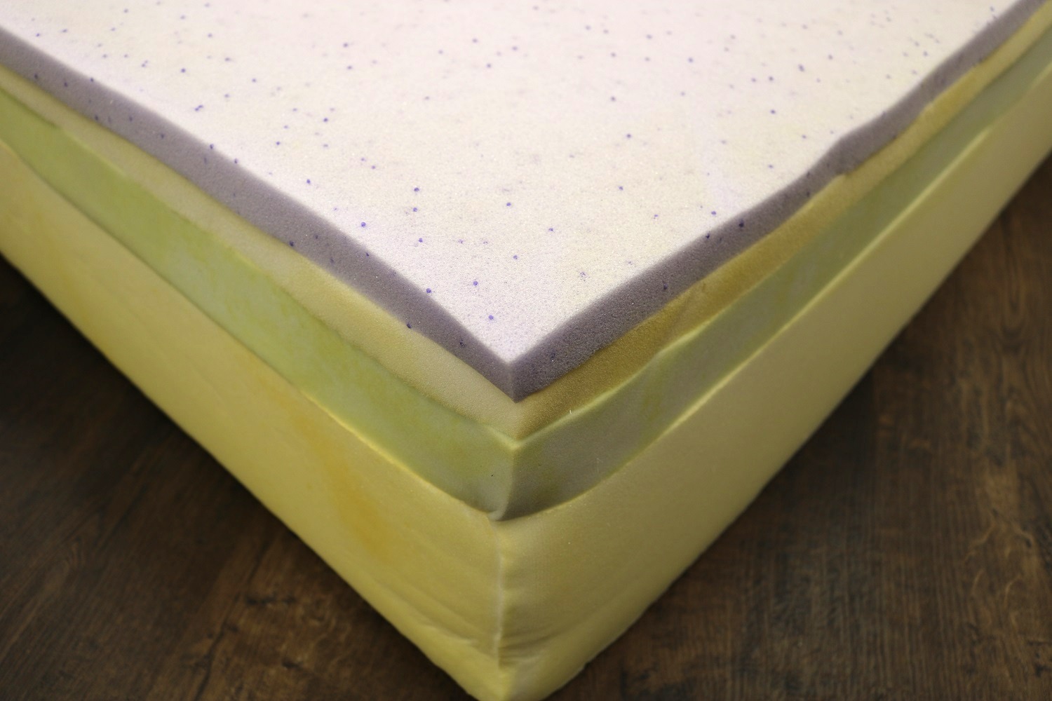 Image of the Novosbed (Soft) mattress foam layers.