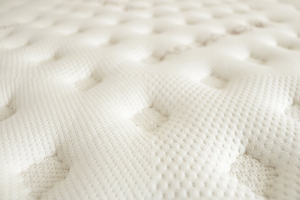 Image of the Saatva mattress cover.