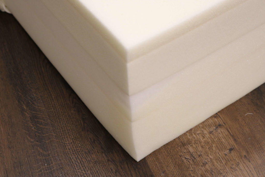 Image of the Tempurpedic Cloud Supreme mattress layers.