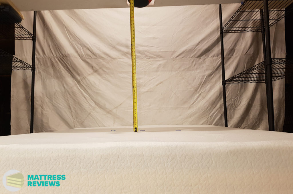 Image of the Zinus mattress bounce test.