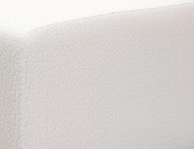 Close up image of the Zinus mattress cover.