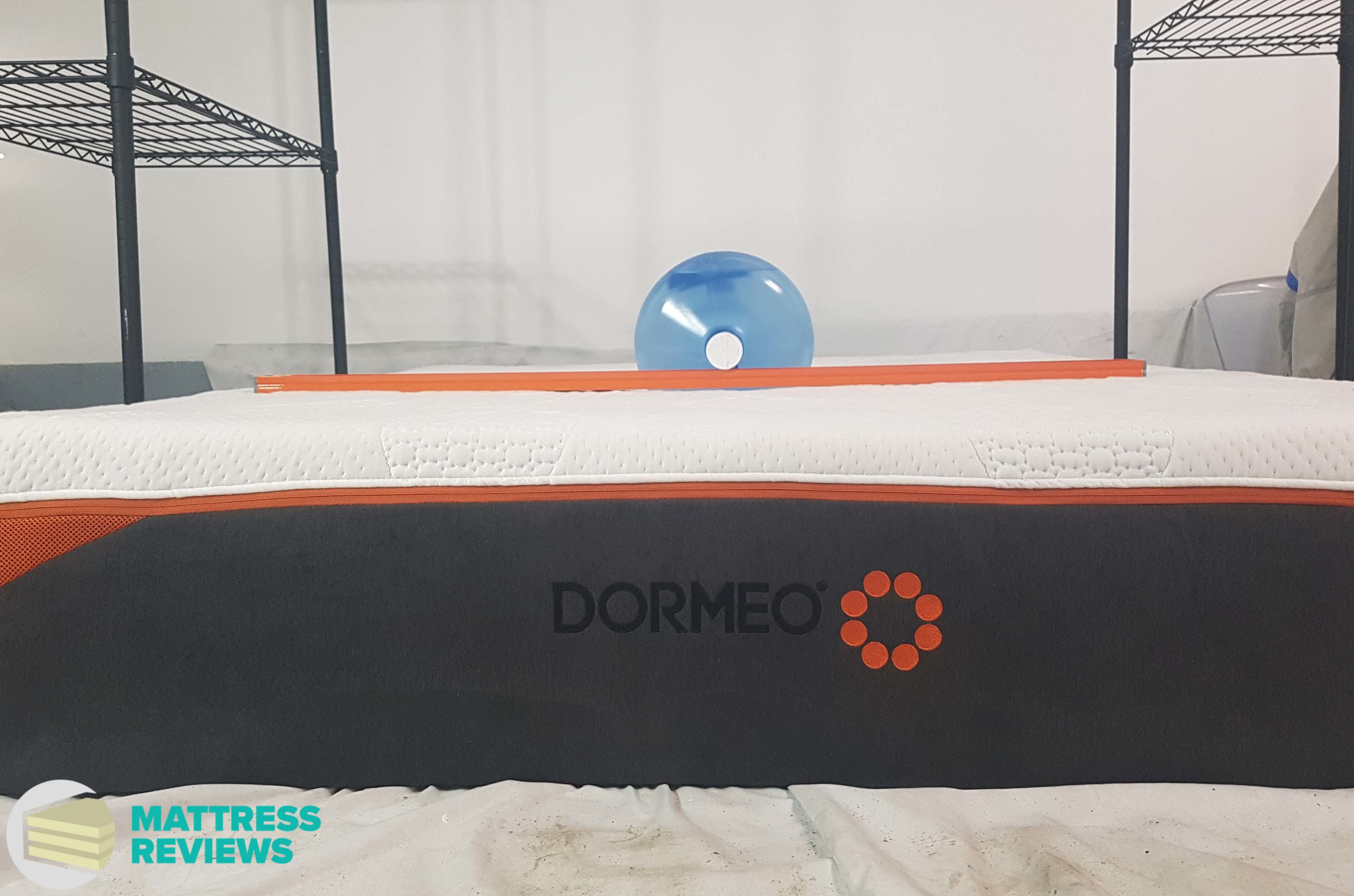 Image of the Dormeo mattress firmness test.