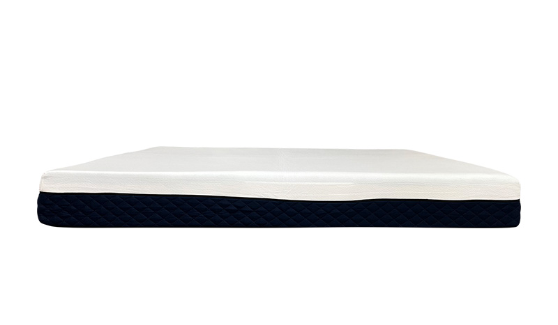 Image of the side of the Silk and Snow mattress.