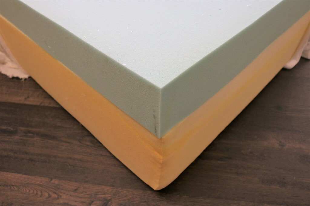 Image of the Structube mattress foam layers.
