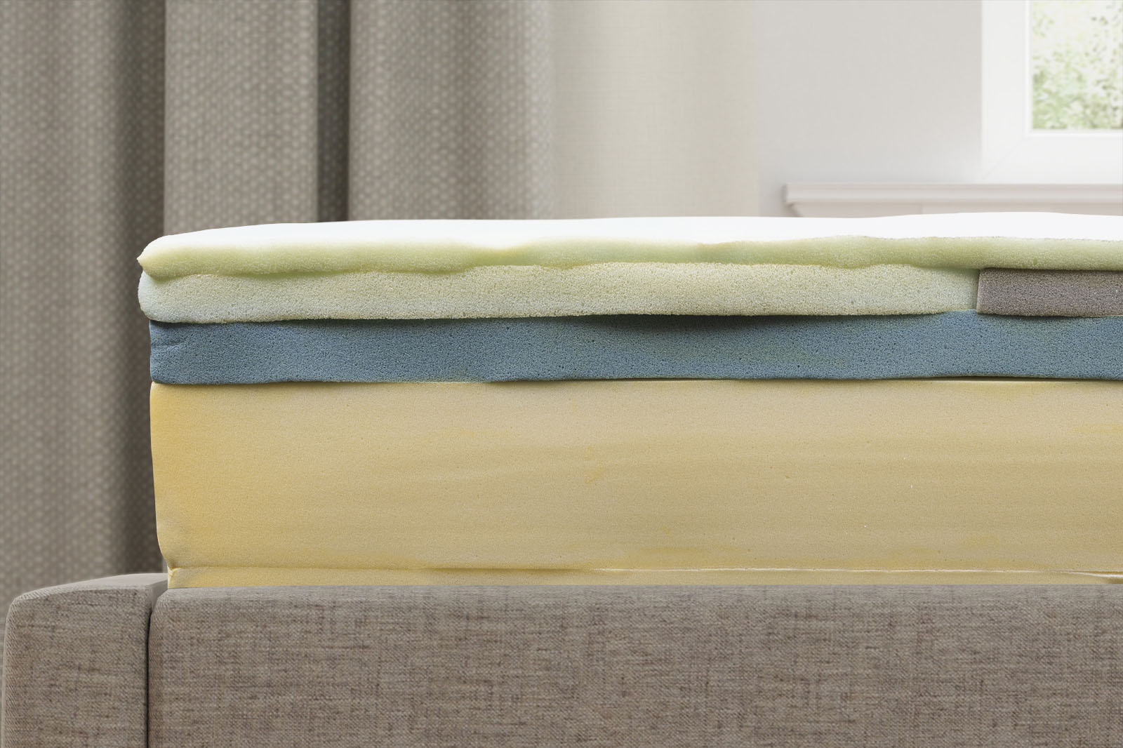 CasperSnowInternalsSide MattressReviewscom close up side view of the internal layers of the Casper Snow mattress