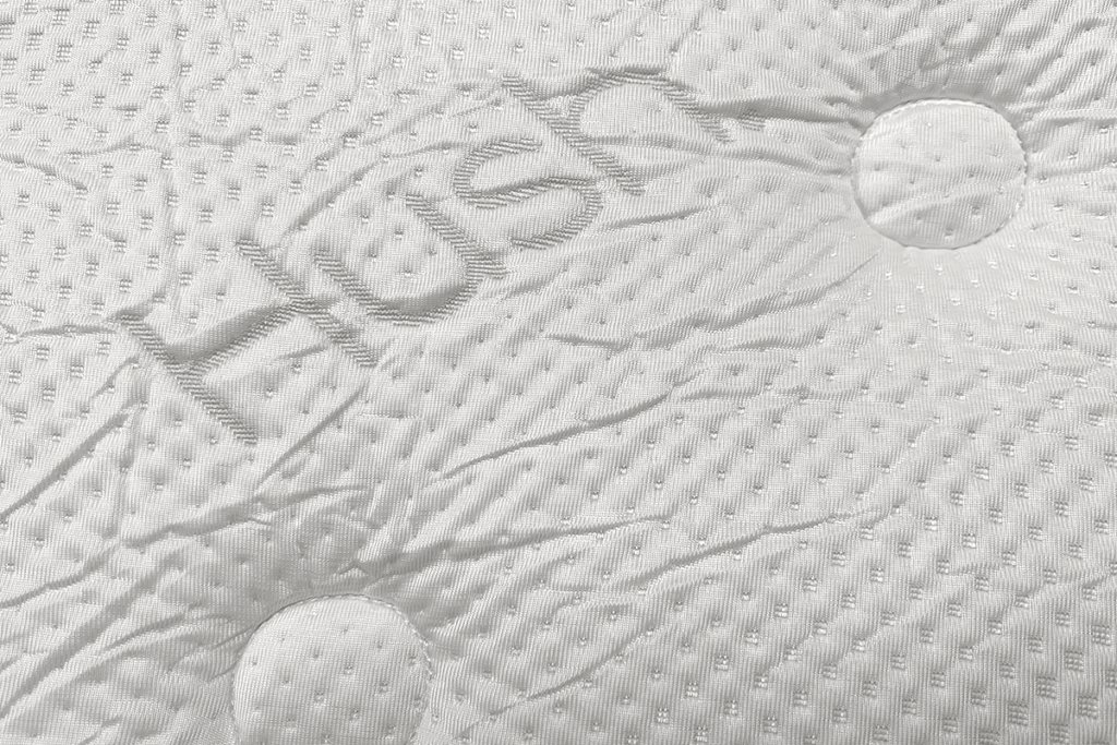 hush ultra absorbent mattress protector