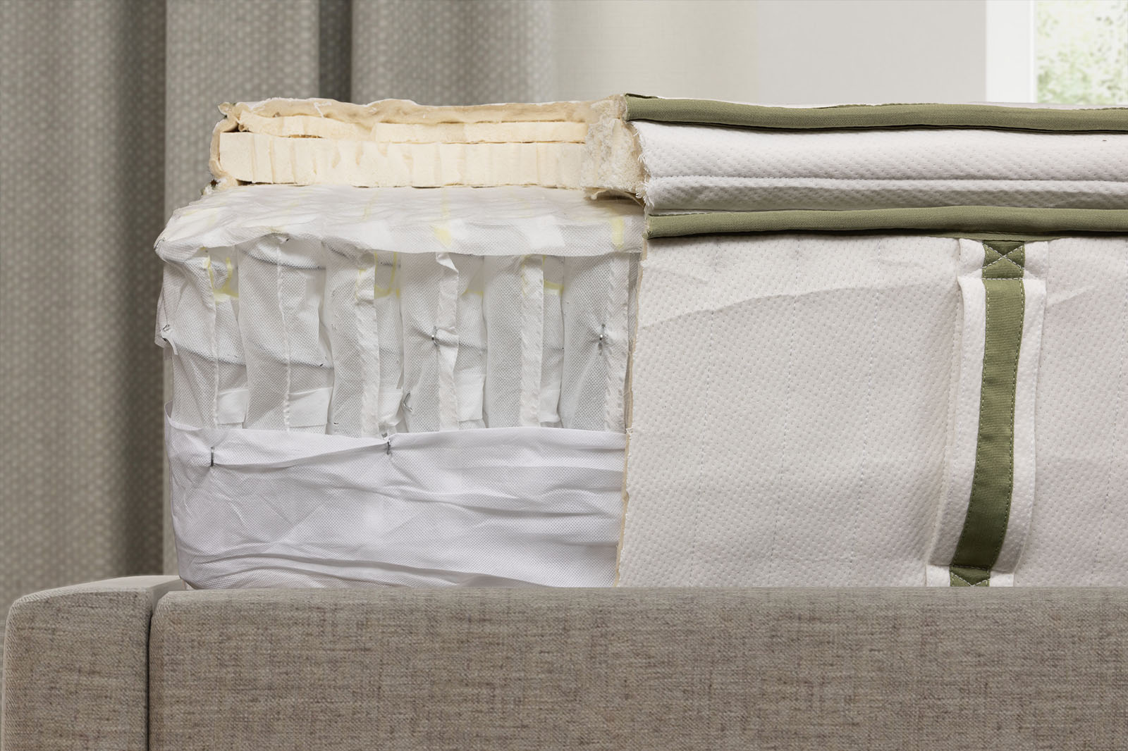 close up side view of the internal layers of the SS Organic mattress